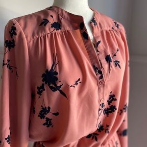 Joie Coral/Navy ruffle hem dress size Large